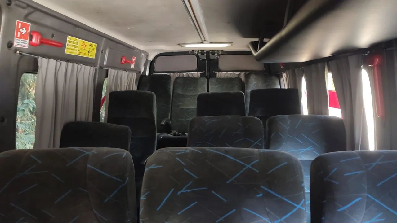 Renault Master 2..5  DCI execu#tiva 115 CV 16 Lugares Disel 2010 - Foto 3