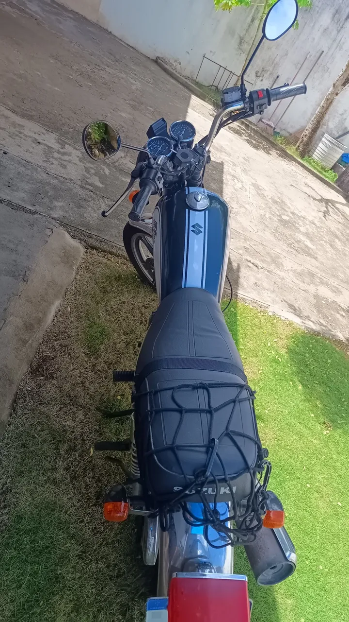 Moto Suzuki Intruder 125