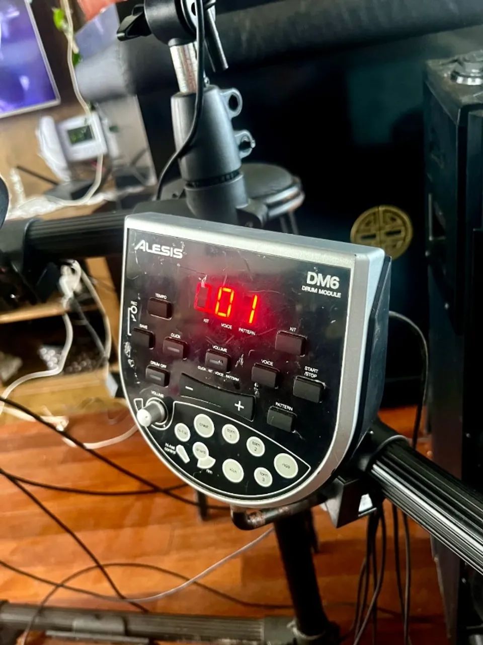 Bateria Eletrônica Alesis Semi-nova - aceito cartão e trocas  - Foto 3