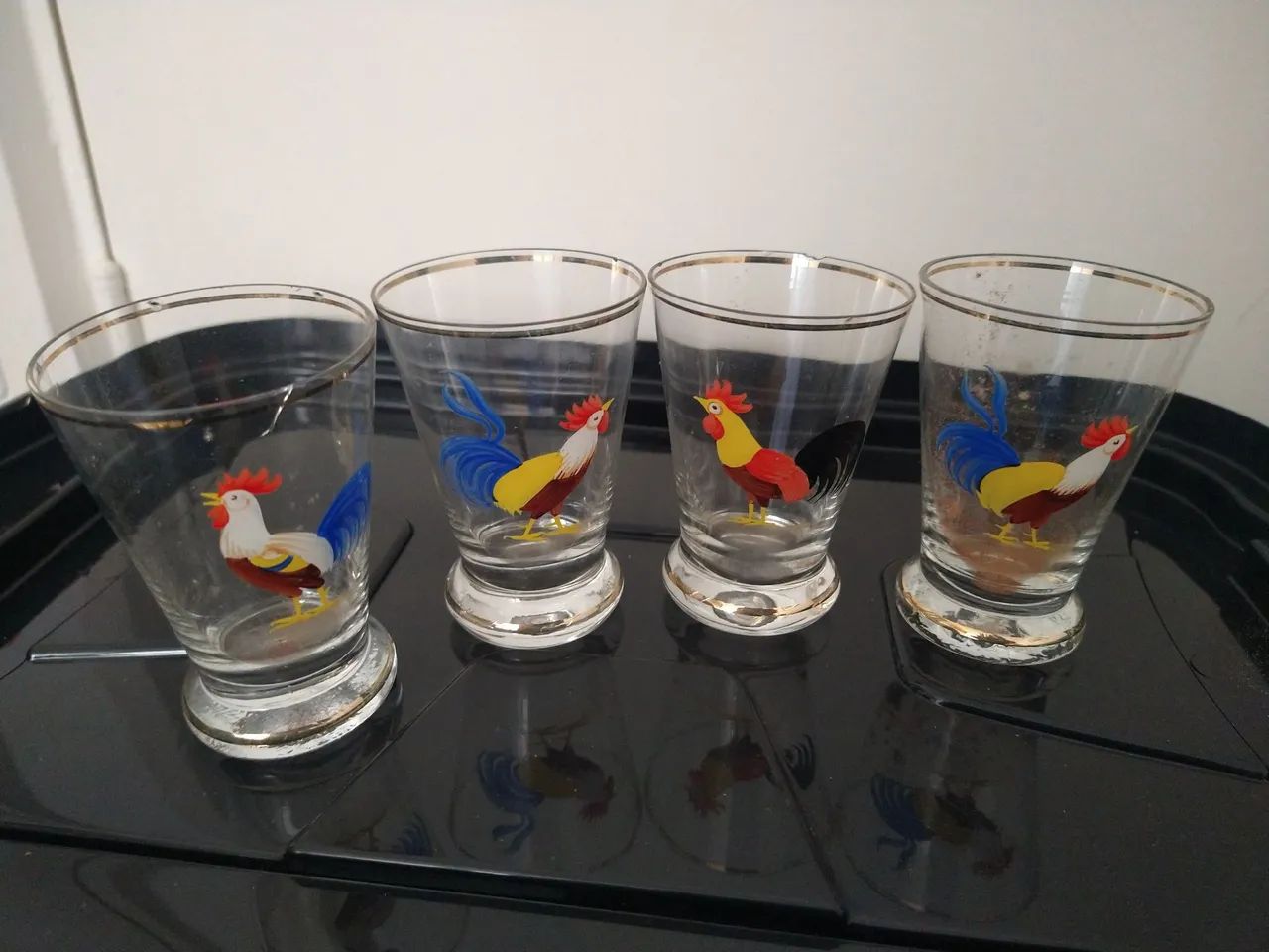 Jogo de 4 Copos de Licor Vintage com Pinturas de Galos
