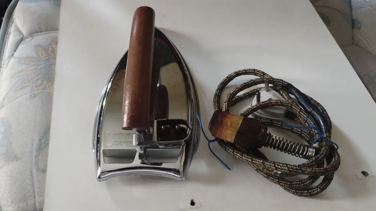 Ferro de passar antigo  - Foto 2