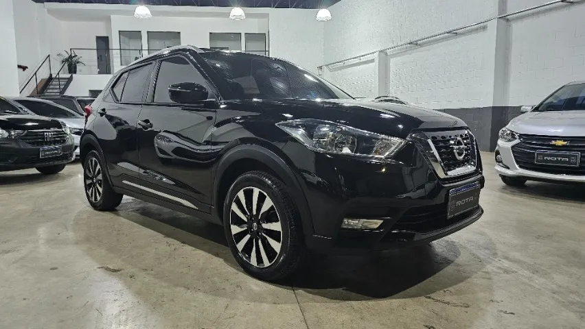 Nissan Kicks SL ! Muito novo ! Kit Gâs !