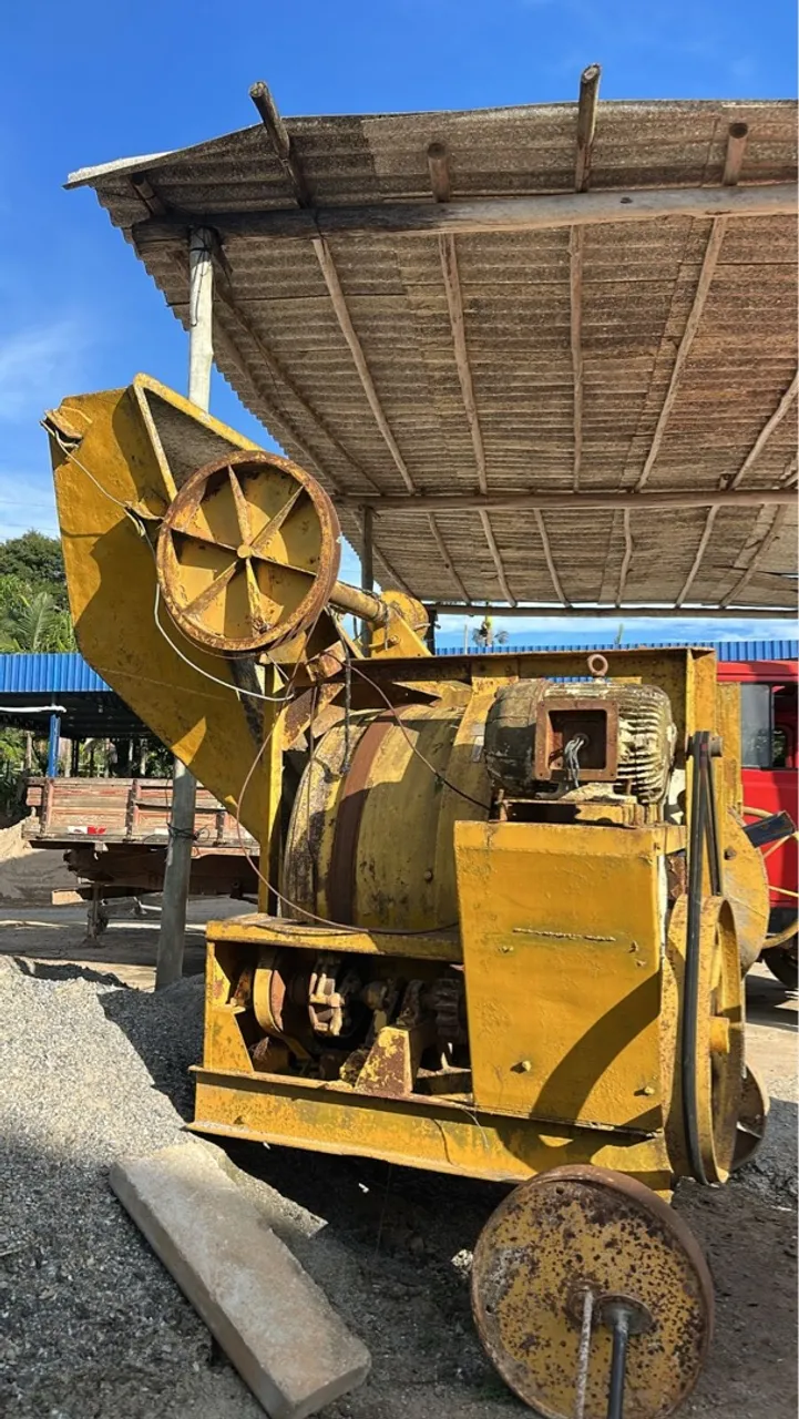 Betoneira Industrial Alfa 1000L - Potência e Alta Capacidade!