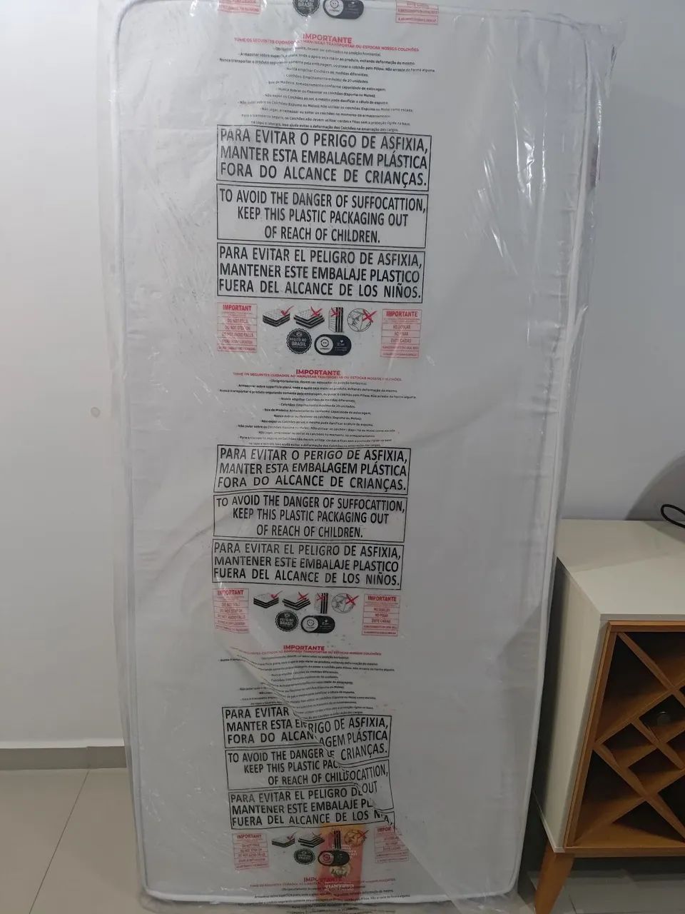 Colchão Solteiro Espuma D20 Malibu 88x188x12cm - Hellen (Preto/Branco) - NOVO - Foto 2