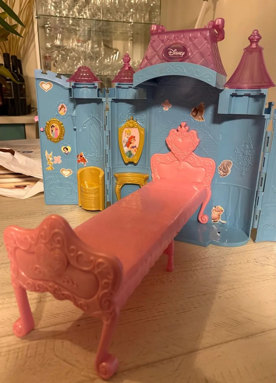 Castelo Princesas Disney (Barbie) - Foto 5