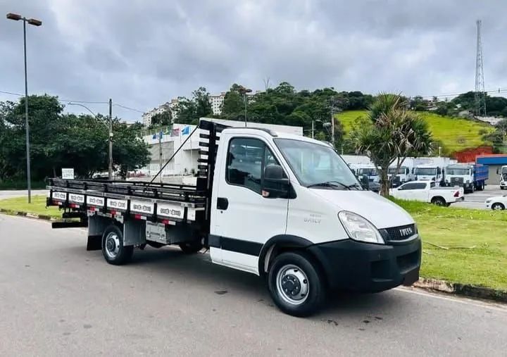 Iveco 35s14 carroceria ano 2014