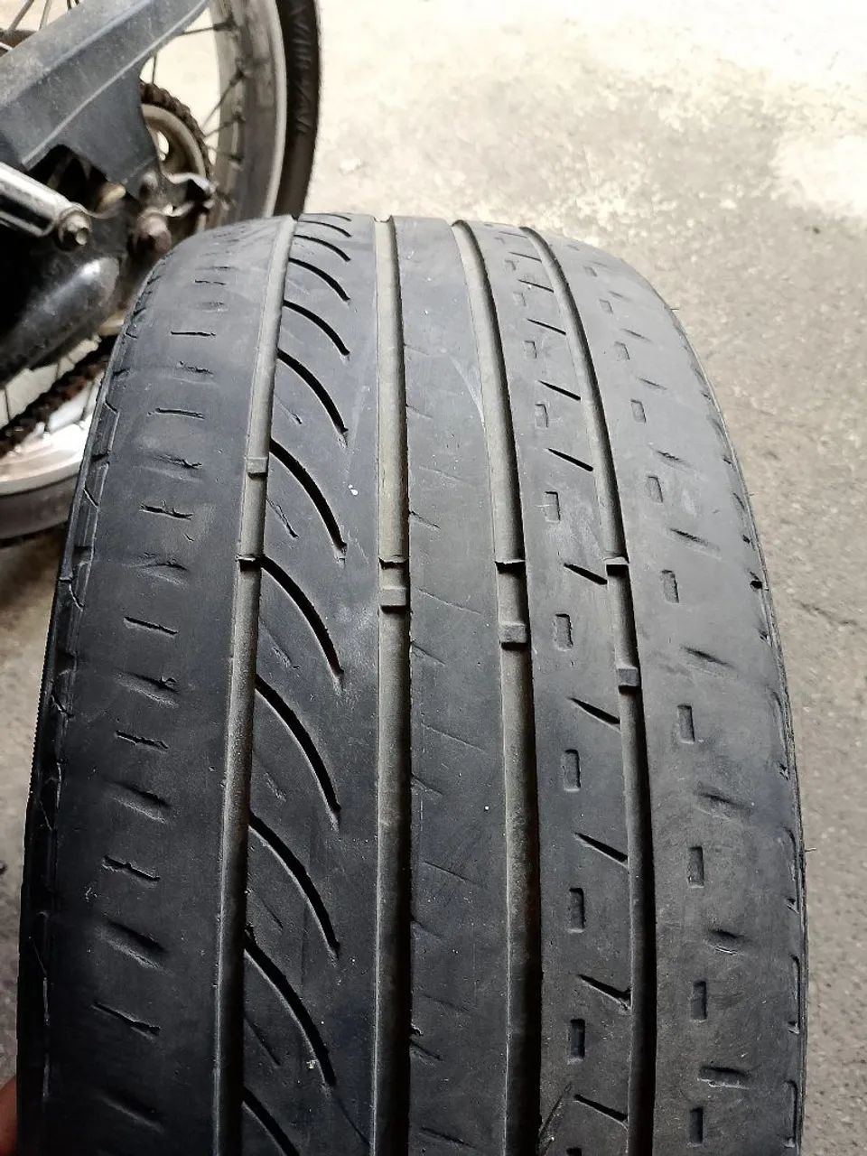 Vendo pneu aro 17 205/45