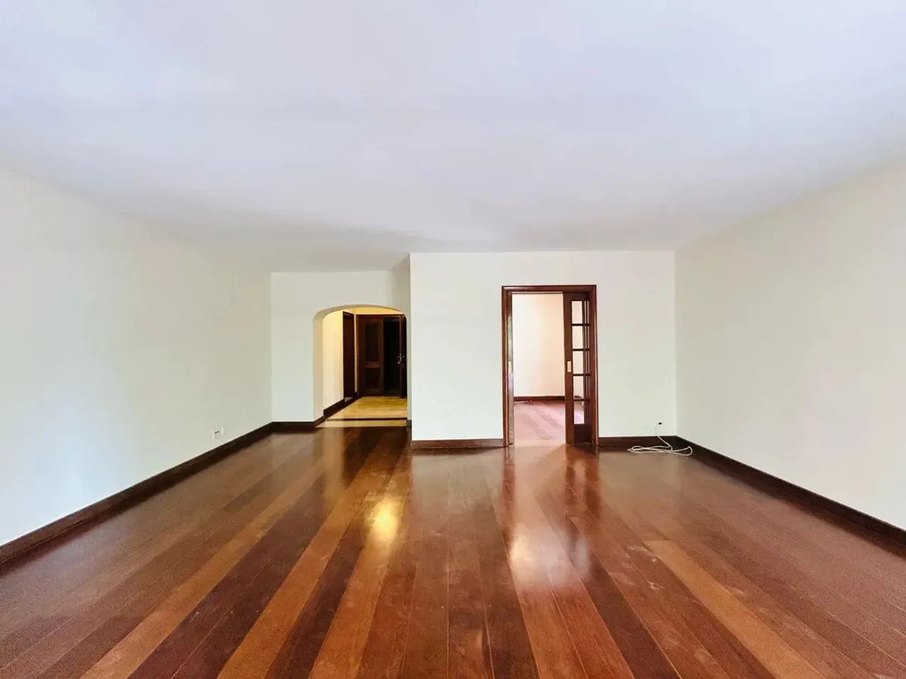 Apartamento tipo para venda com 3 quartos, sendo 3 suítes, 242m²