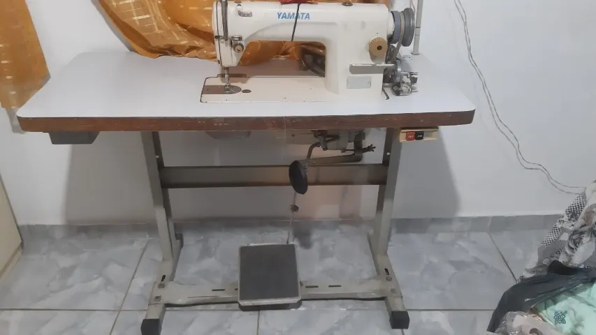 Máquina de Costura YAMATA FY-8700