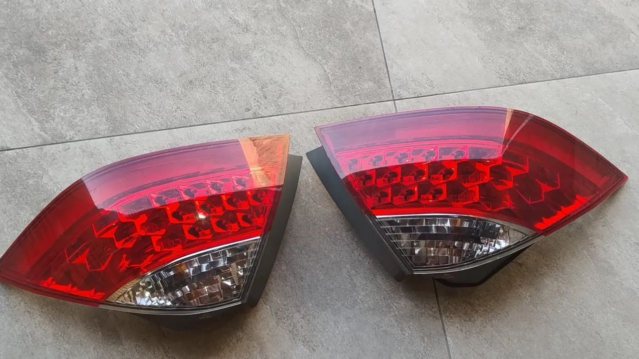 Honda Accord 2006 headlight and flashlight kit