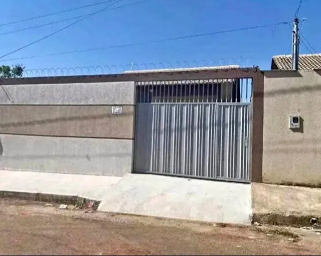 VENDO CASA NA REDENÇÃO - PRÓXIMO À CASA DA CARNE OTÁVIO - PRONTA PRA MORAR!
