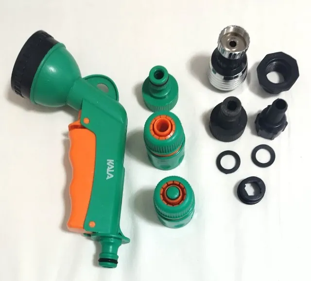 Kit Esguicho Para Mangueira 6 Jatos 4 Peças e Engate Rápido