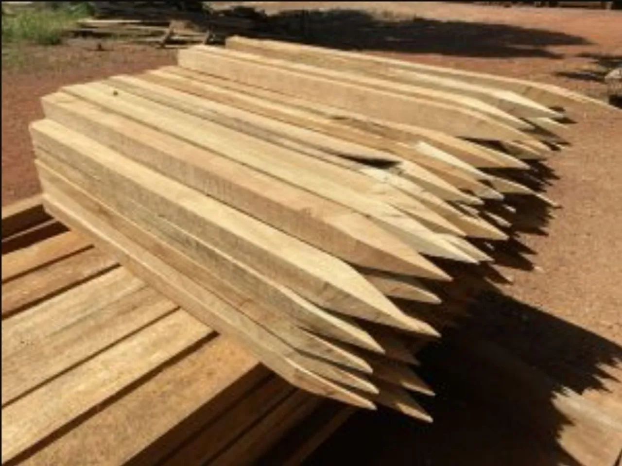 Estacas e Piquetes (unid) - Foto 2