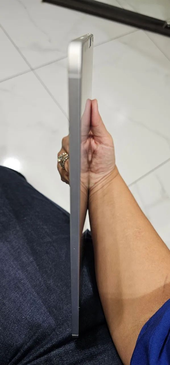  iPad Pro 11" (4ª Geração) - 1 TB | Wi-Fi + 5G | Prata - Foto 3
