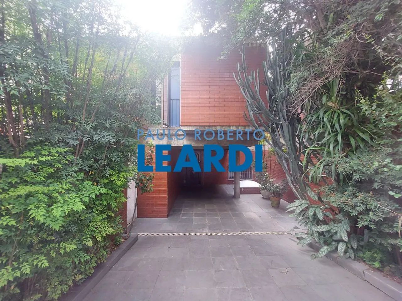 CASA ASSOBRADADA - SUMARÉ (R.M.) - SP