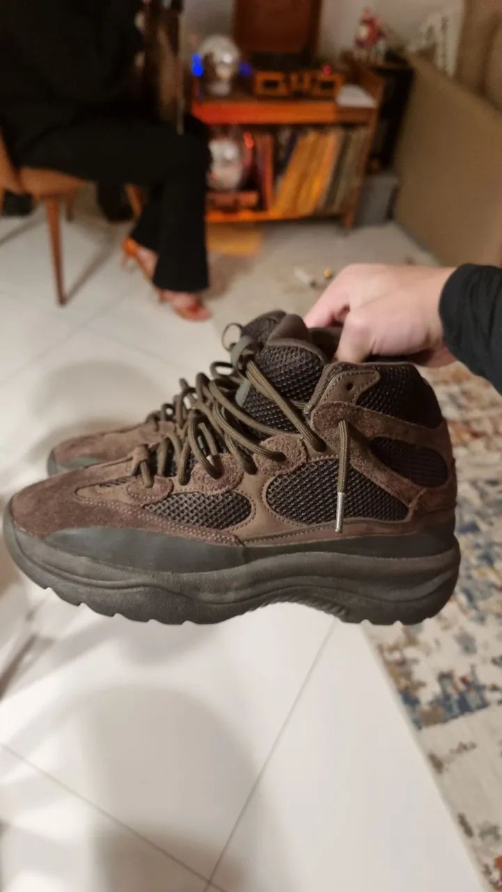 ADIDAS YEEZY DESERT BOOT - Foto 2