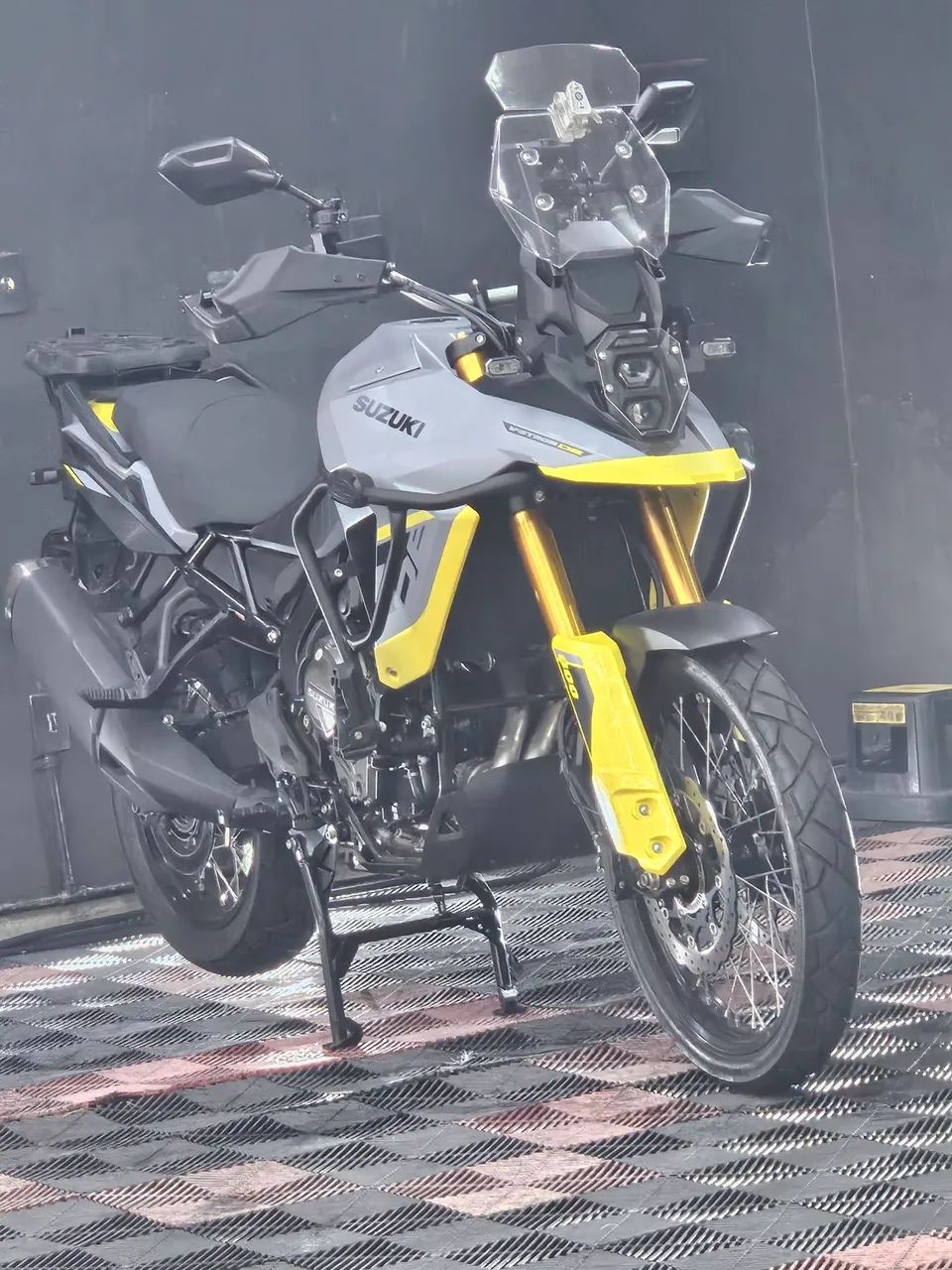 Vstrom 800DE 
