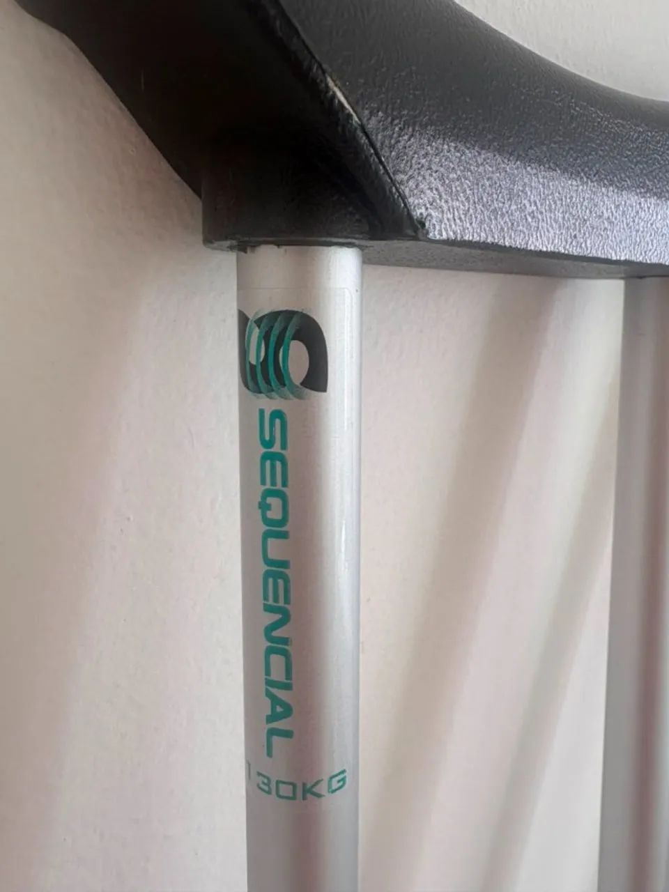 Vendo Muletas Axilar pouquíssimo usada! - Foto 3