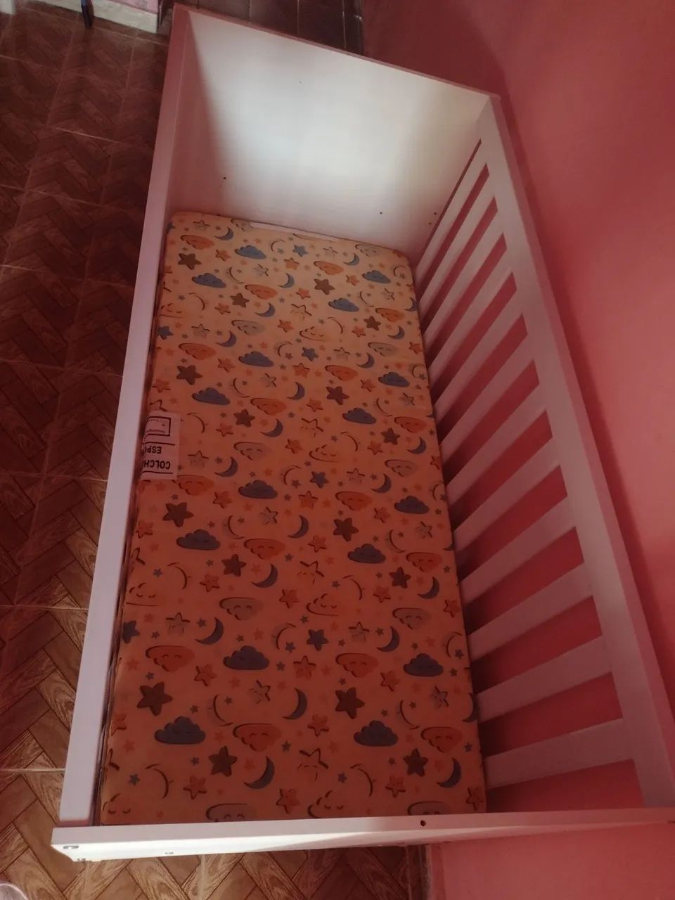 Berço/cama com colchão 