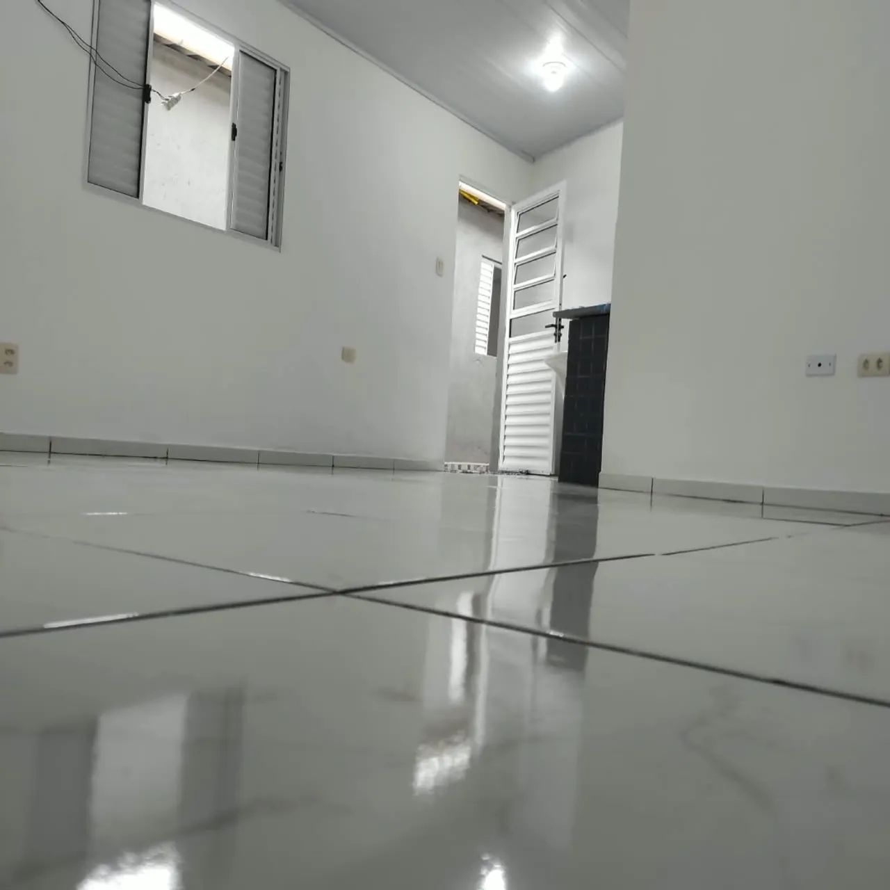 Aluguel de quarto em quintal compartilhado  - Foto 4