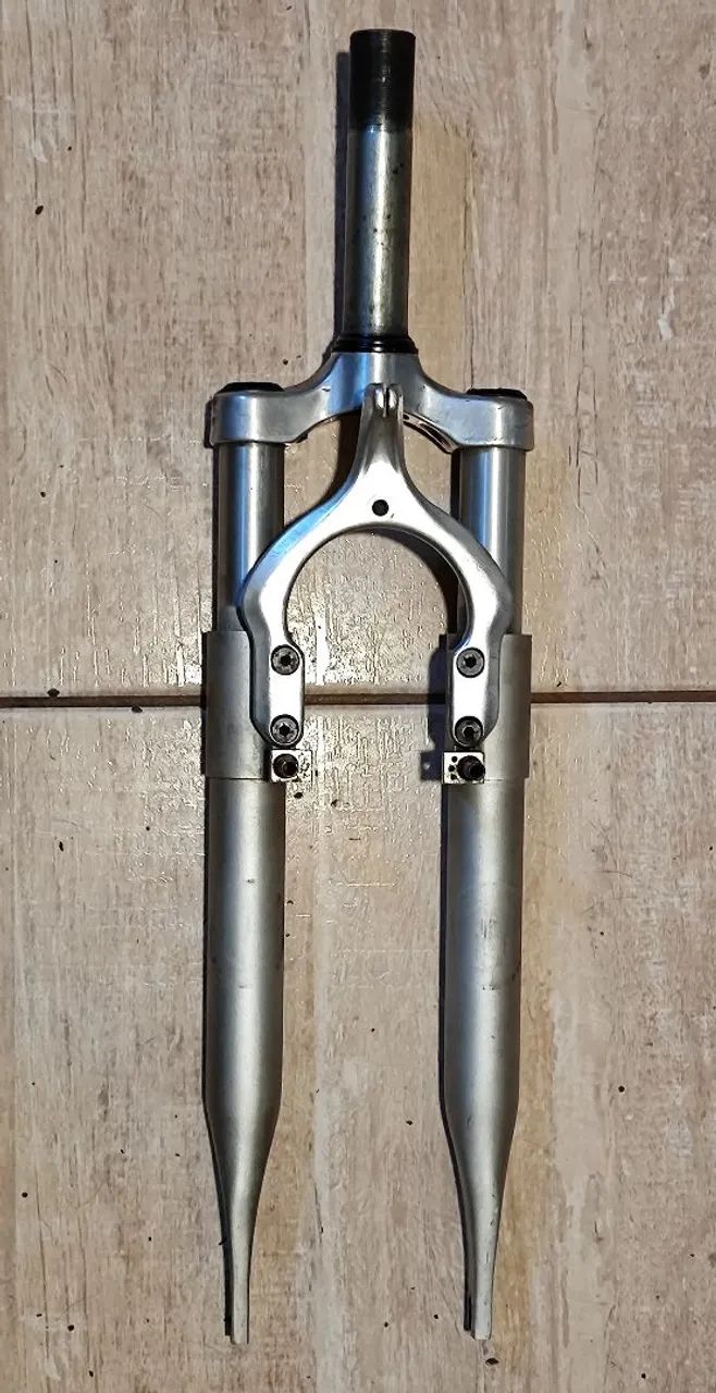 Garfo aro 26