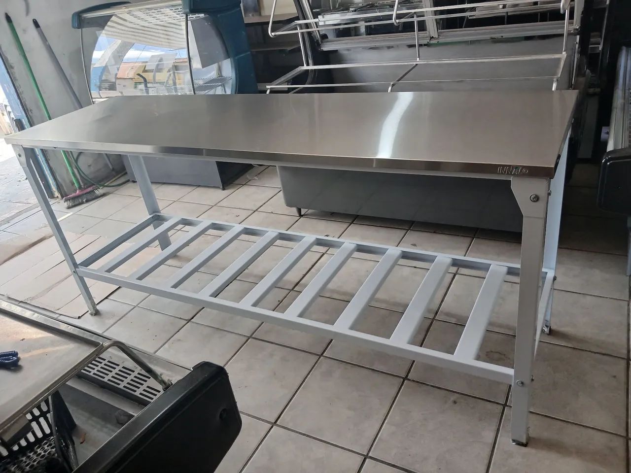 Mesa inox nova zero. 1,90 x55 = valor 1,250