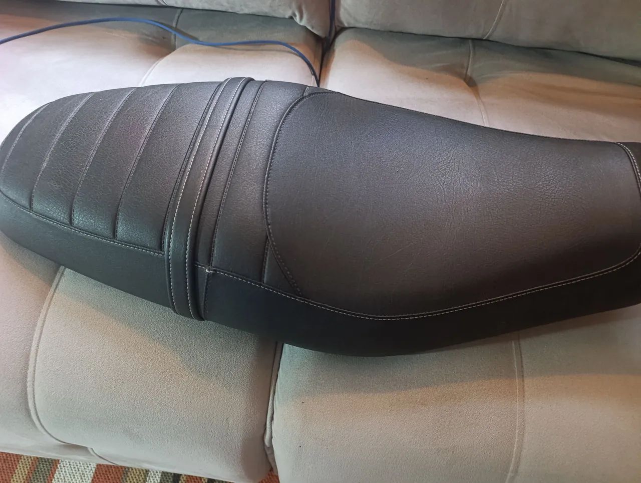 Banco confort Triumph Scrambler impecável  - Foto 3