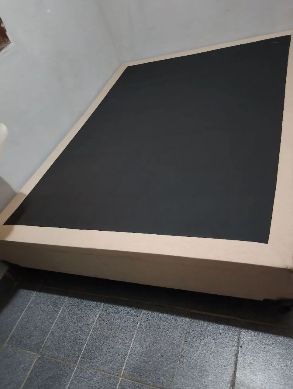 Vendo essa cama box casal com colchão  - Foto 3