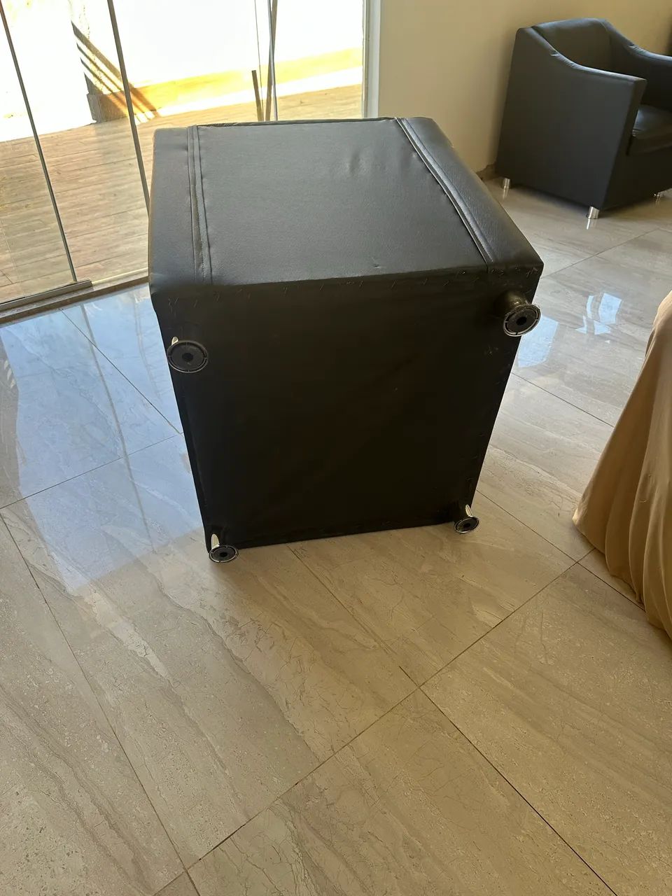 Lindas poltronas de corino. - Foto 3