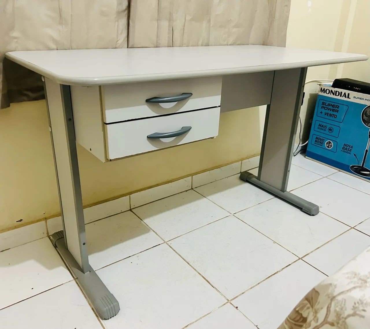 Mesa de Escritório 