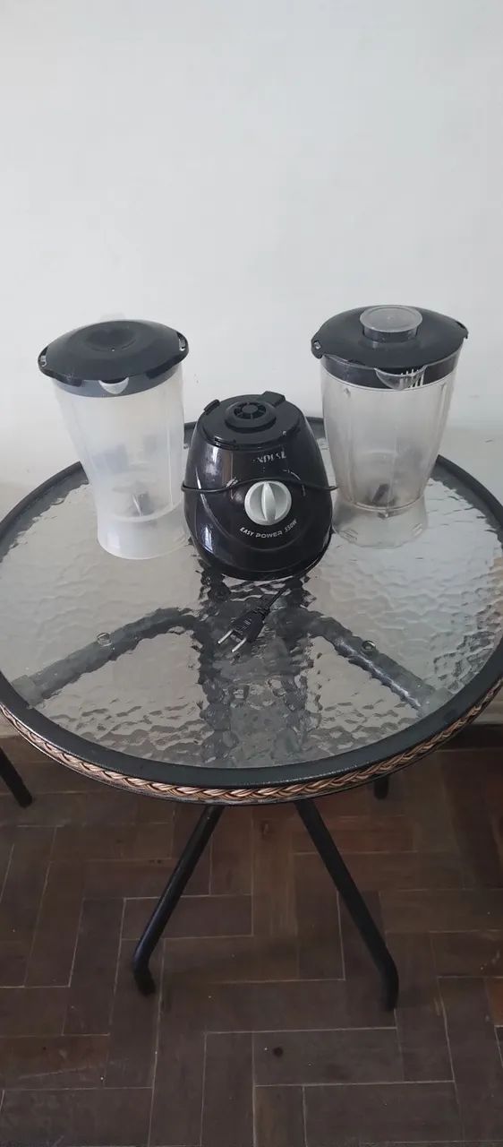 LIQUIDIFICADOR + COPO EXTRA