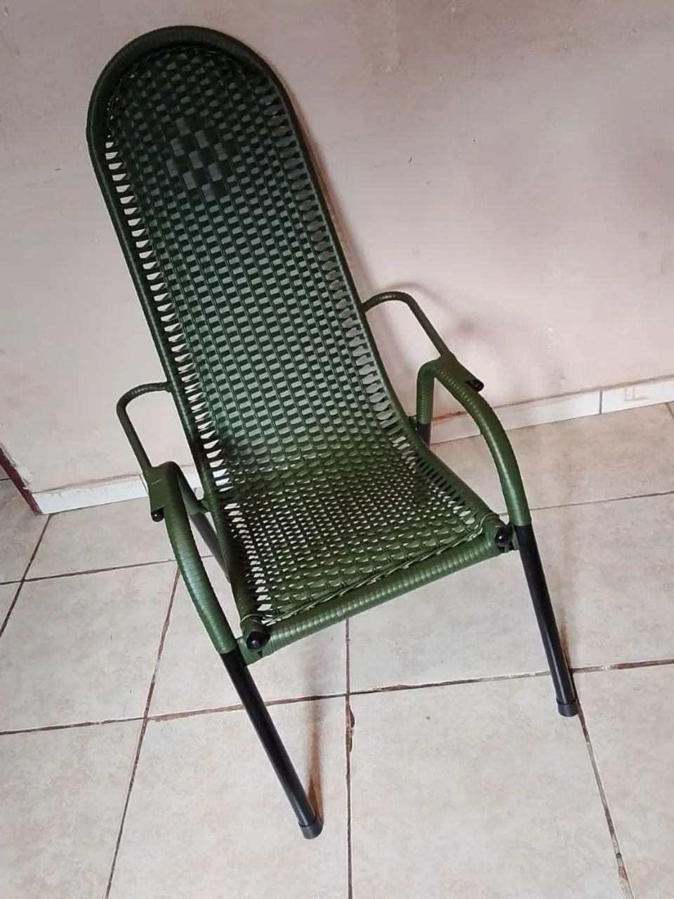 Vendo cadeira de varanda nova  na fibra sintética  - Foto 2