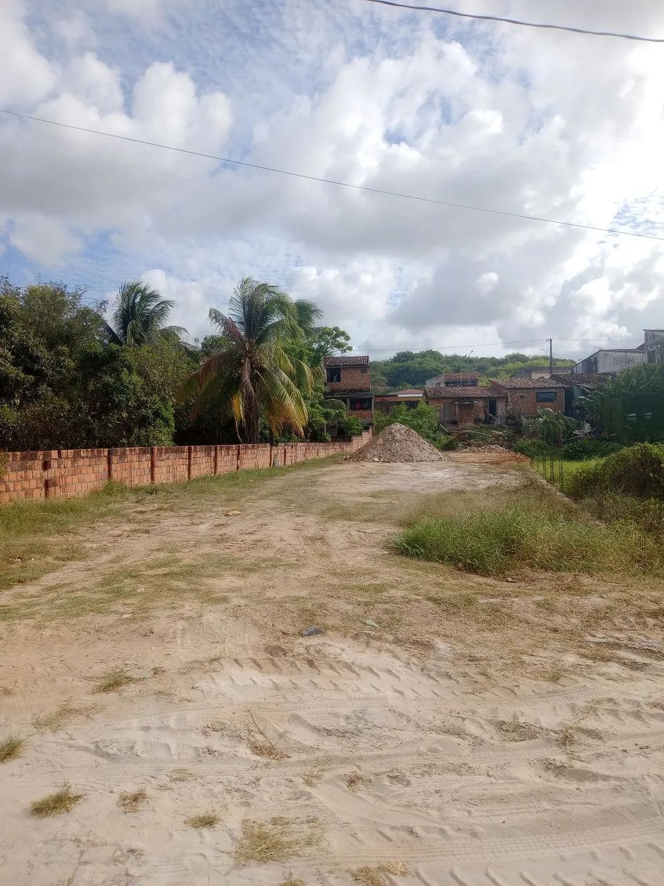 Vende-se terreno no centro de Laranjeiras/SE