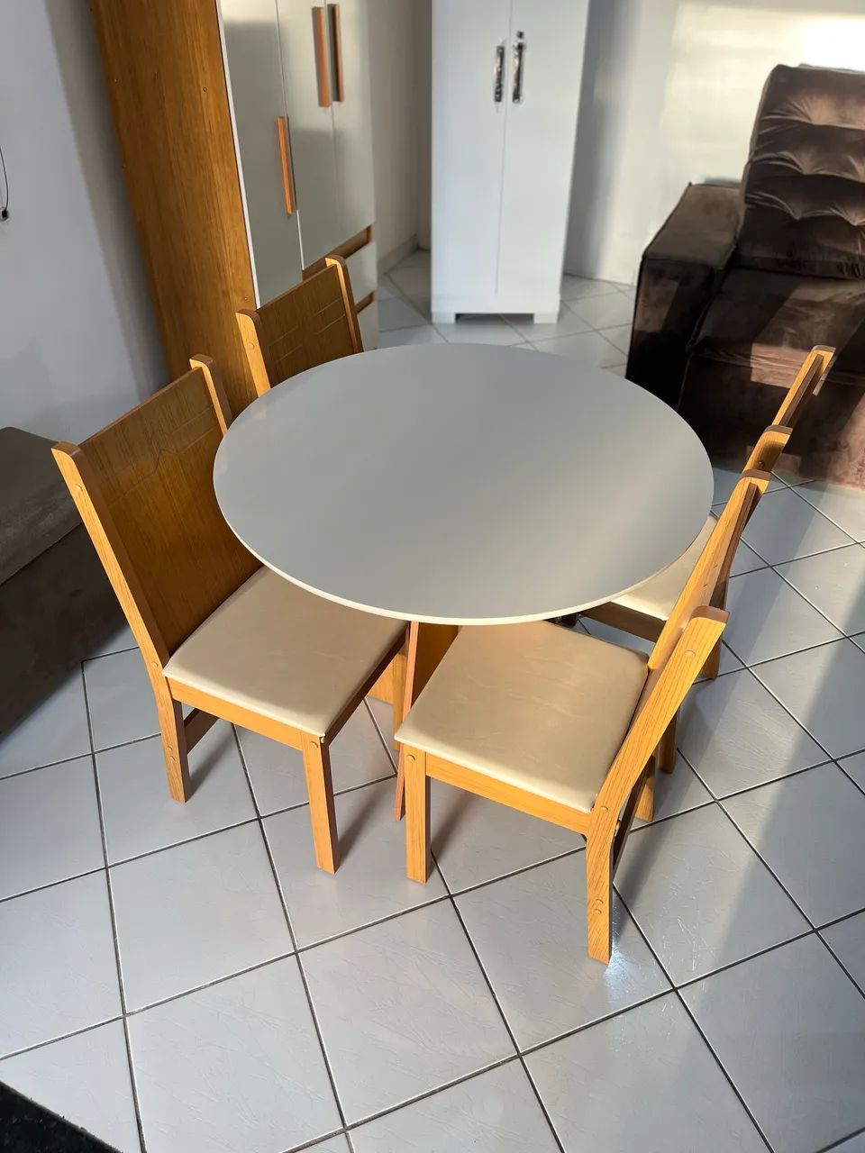 Mesa 4 cadeiras 100% MDF | NOVO - Foto 3