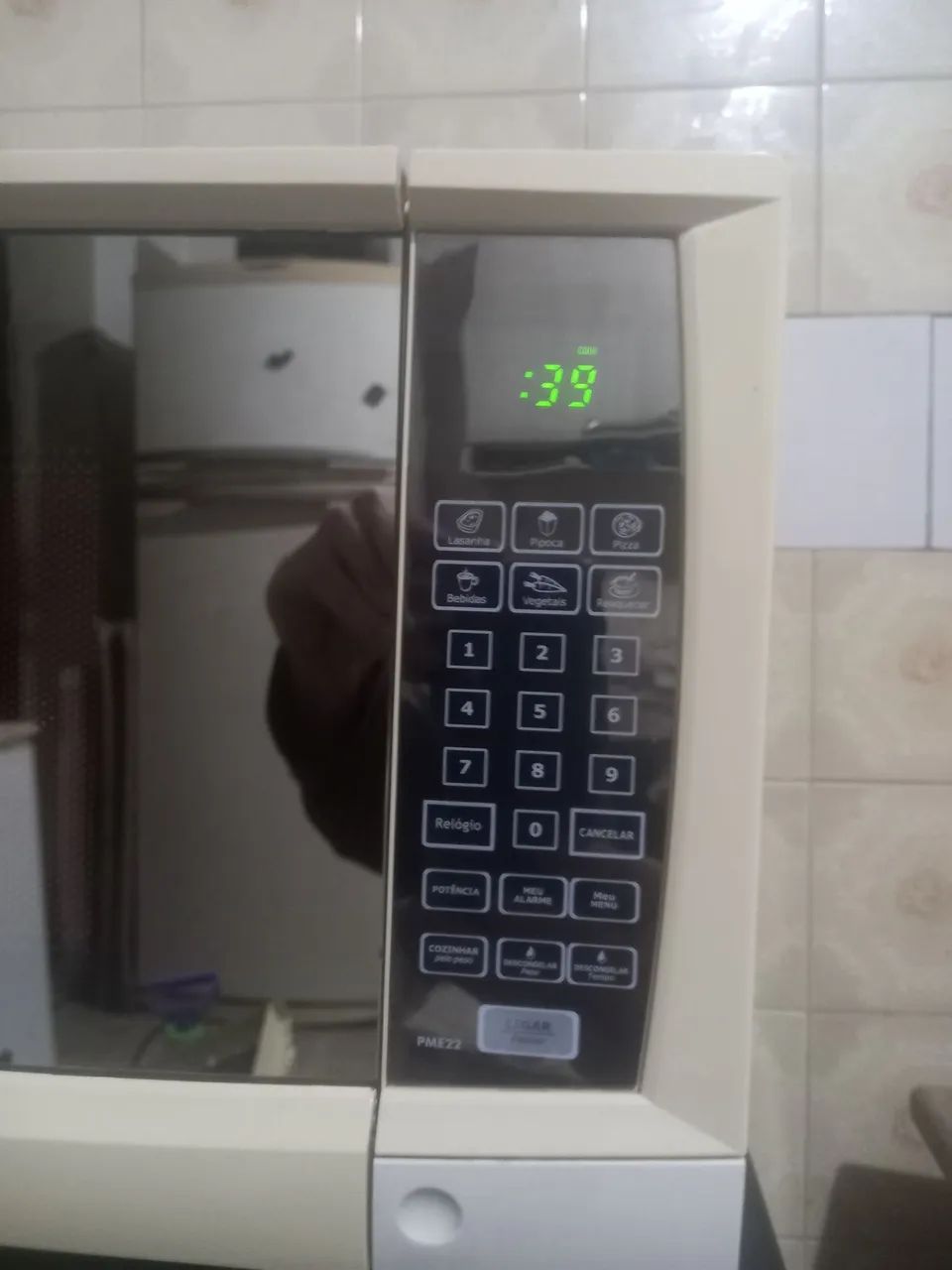 Microondas porta espelhada 20 litros - Foto 2