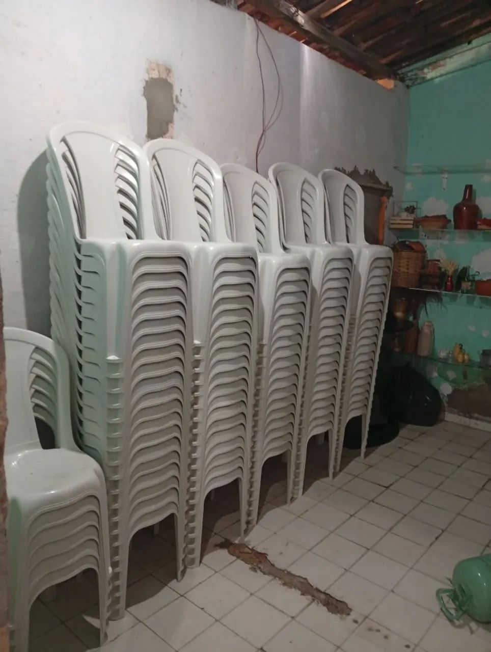 Vendo cadeiras semi novas solplast 