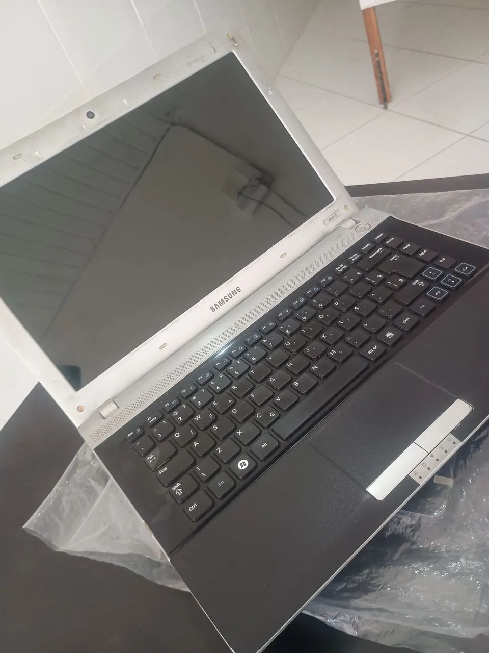 Notebook Samsung 8GB RAM HD 500GB - Ótimo Para Estudos - Foto 4