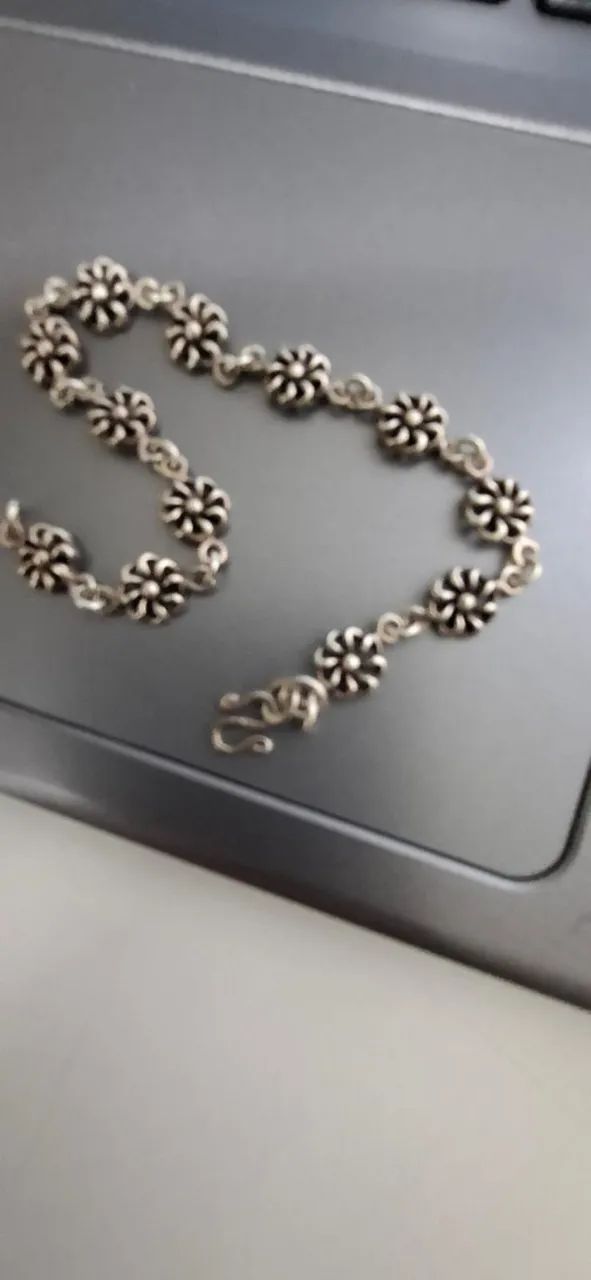 Pulseira de Prata de Lei = Rosinhas - Foto 2