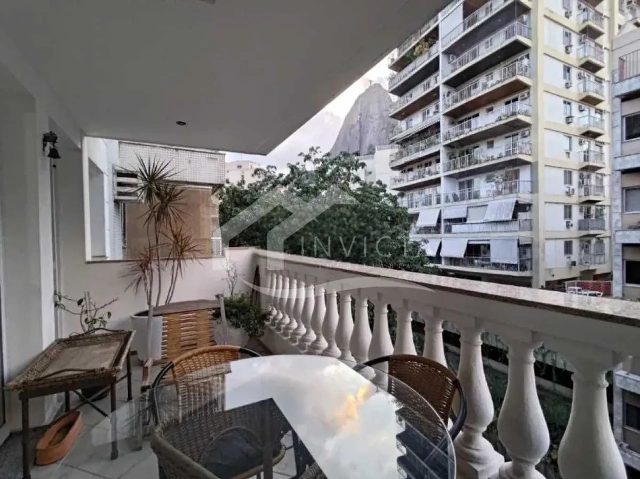 EXCELENTE 3 QUARTOS REFORMADO COM VAGA NA ESCRITURA - Foto 2
