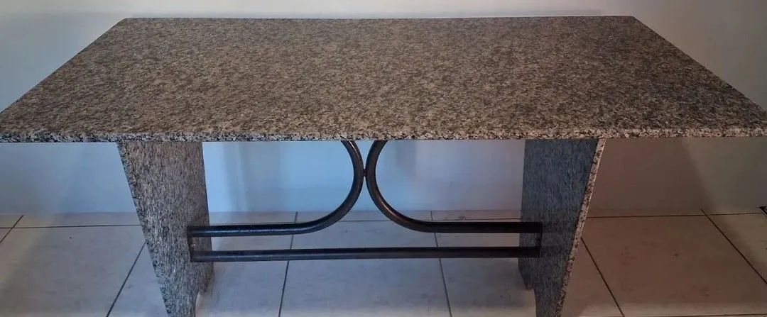Mesa de mármore 
