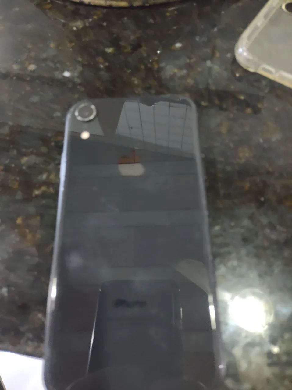 Vendo aphone xr de 64gb aparelho funcionando perfeitamente 