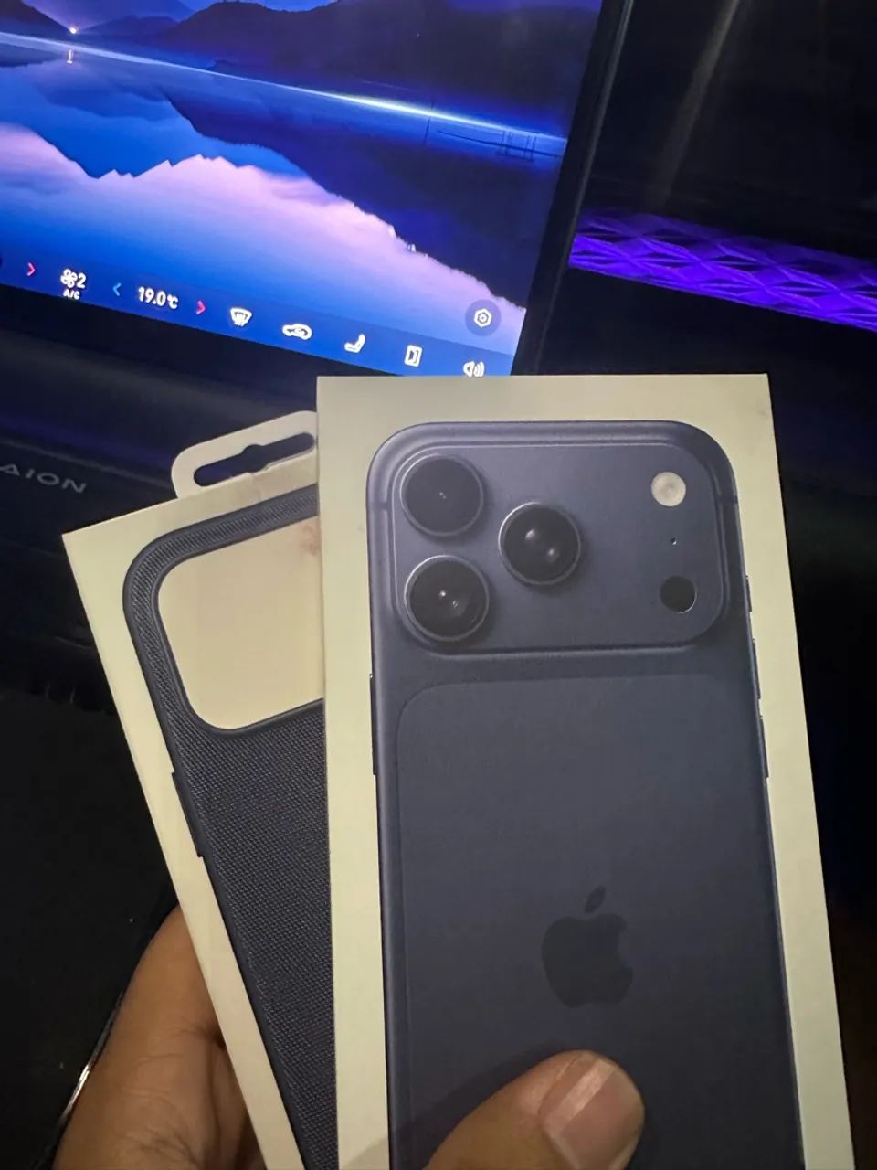 iPhone 14 Pro (Deep Blue)