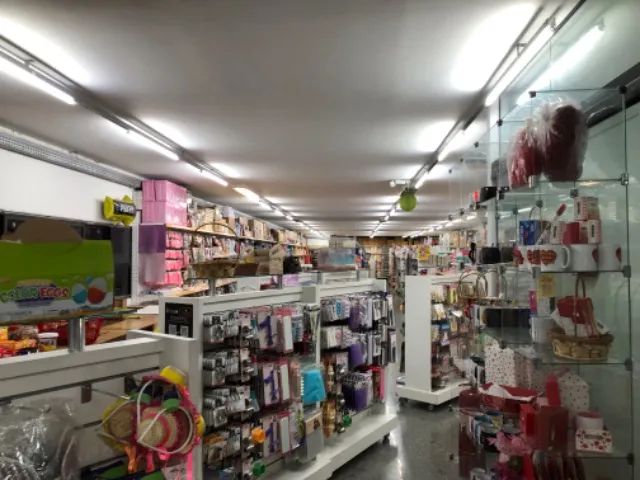 Oportunidade mercadorias e instalações 