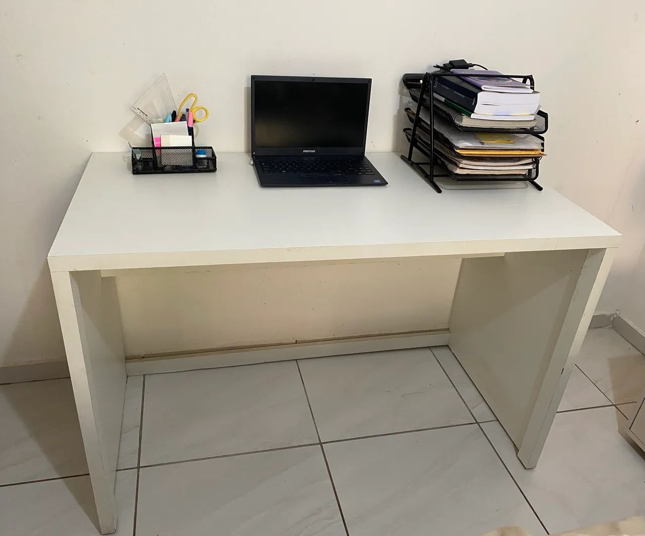 Escrivaninha mesa de escritório/ estudos