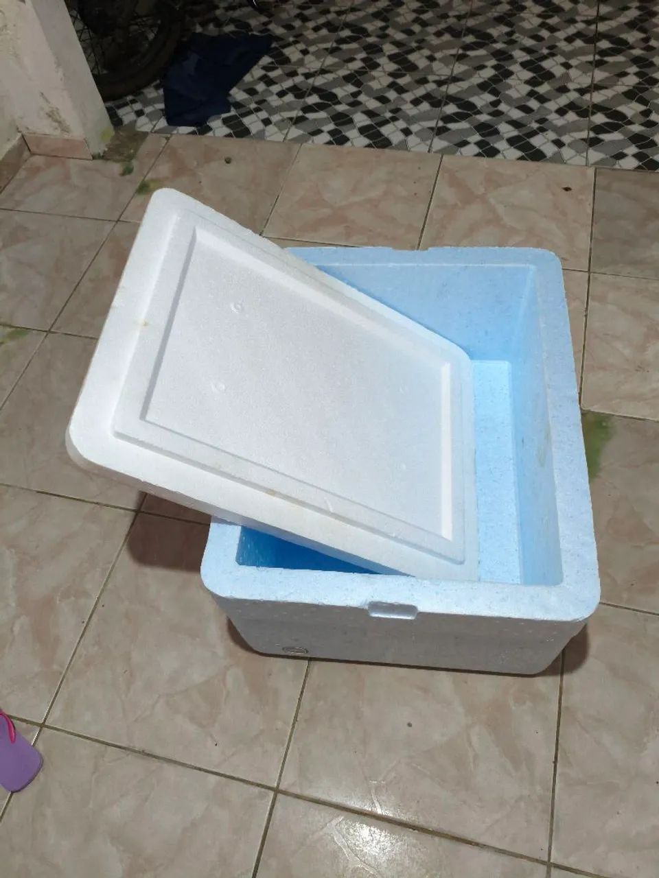 Caixa térmica de isopor 