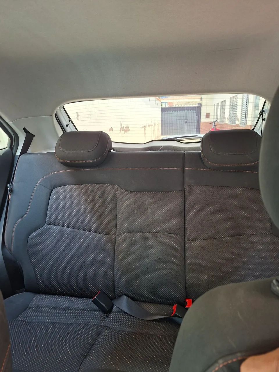 Chevrolet Onix Hatch LT 1.4 8V Flex Power Mec. 4P 2015 - Foto 2