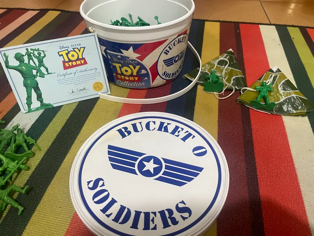 Toy Story Collection balde de soldados  - Foto 3