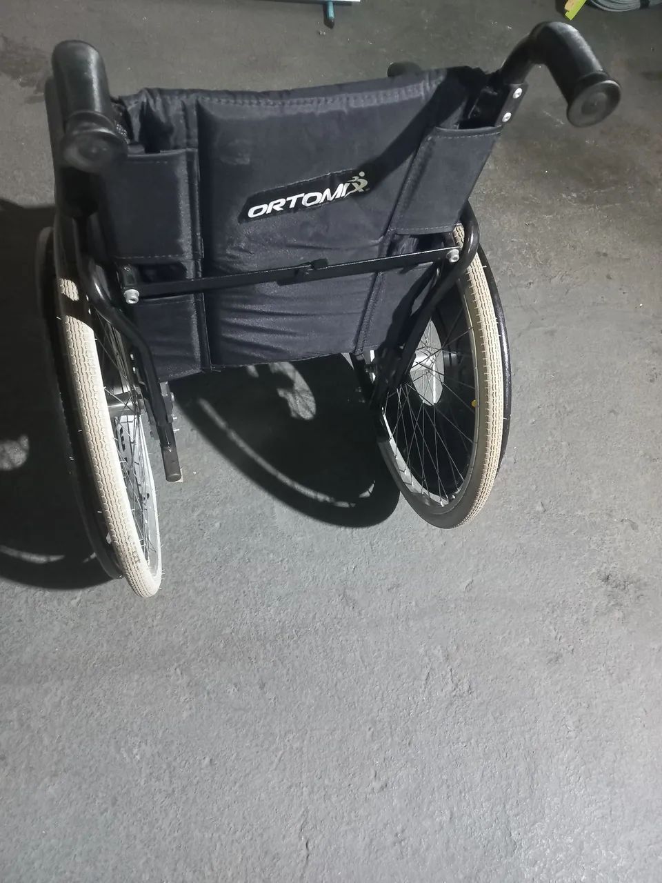 Cadeira de rodas da marca ortomix  - Foto 3