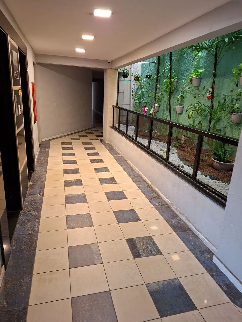 Alugo sala comercial no Empresarial a beira mar - Foto 4