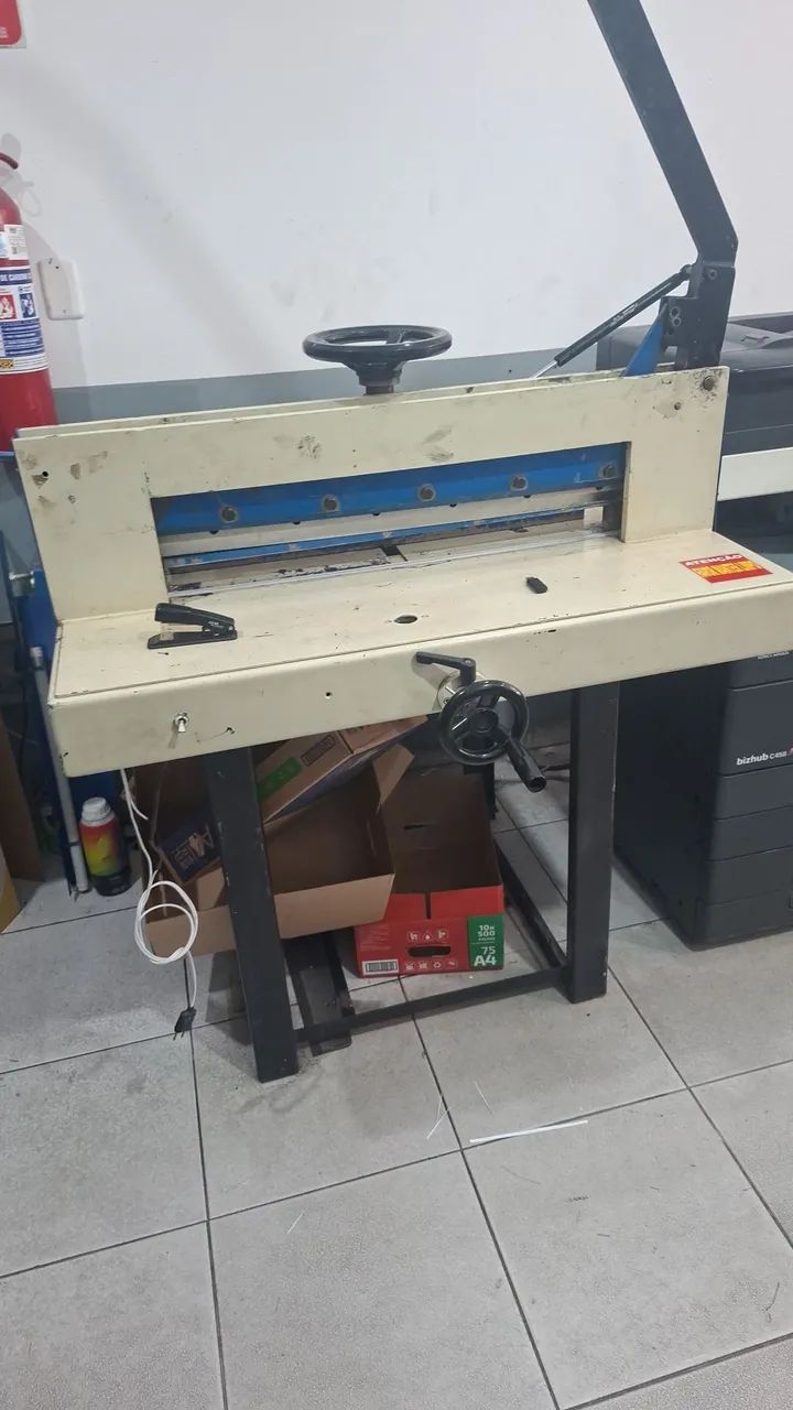Guilhotina 70cm de boca